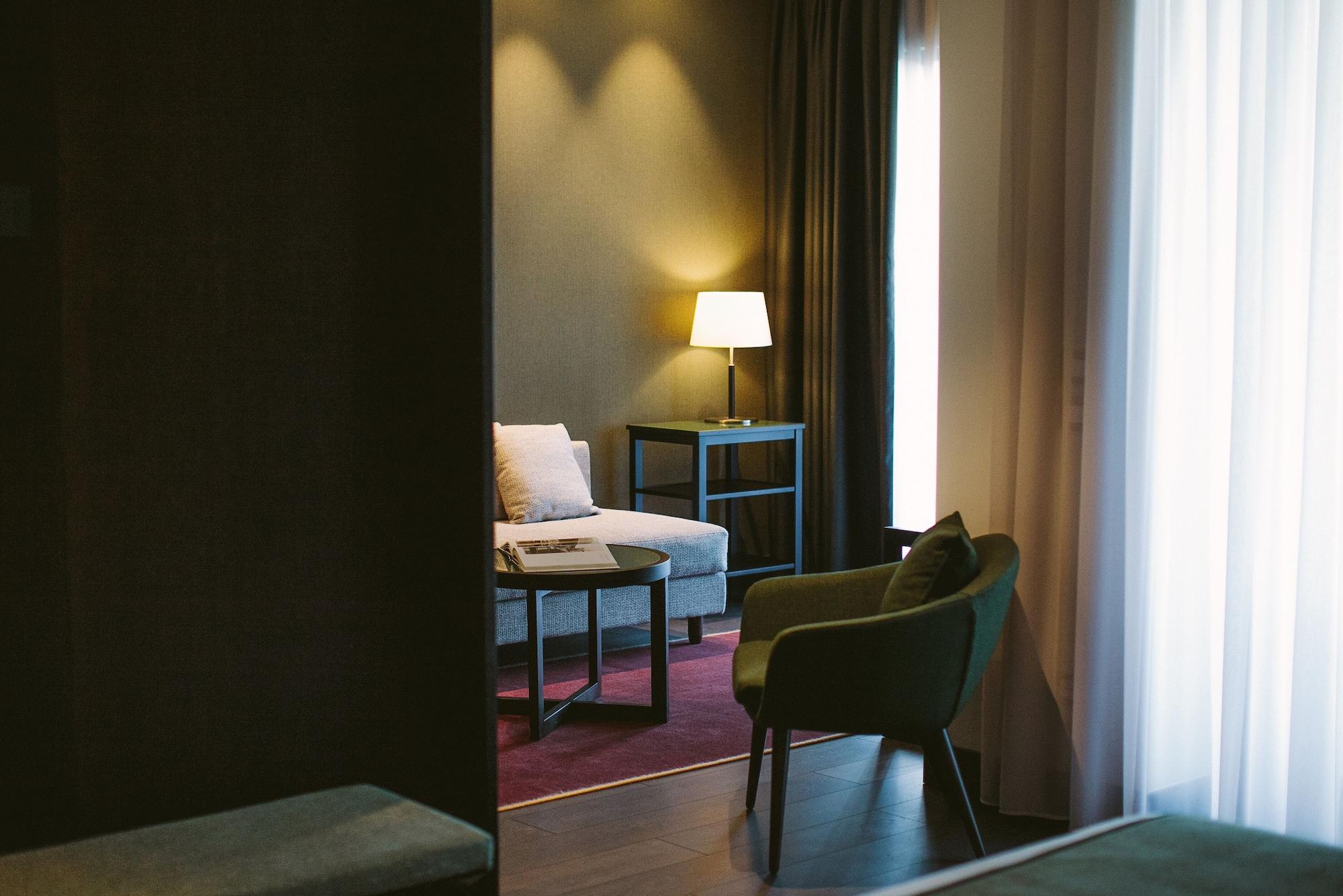 Hotel Piccola Vela デセンツァーノ・デル・ガルダ エクステリア 写真